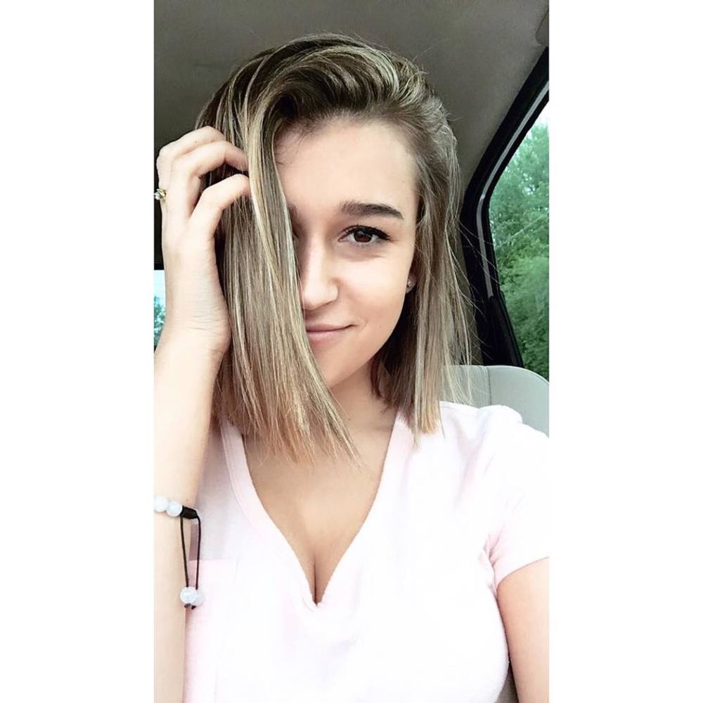 Meet your Posher, Ashley